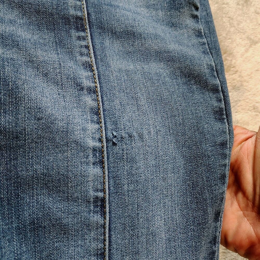 Judy Blue Jeans Womens 7/28 Super Flare Fit Center Seam Raw Hem Pants READ - Picture 4 of 11